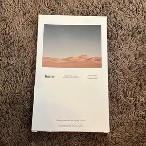 Huxley oil sheet mask
